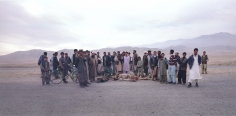 Luc Delahaye, Kabul Road, 2001